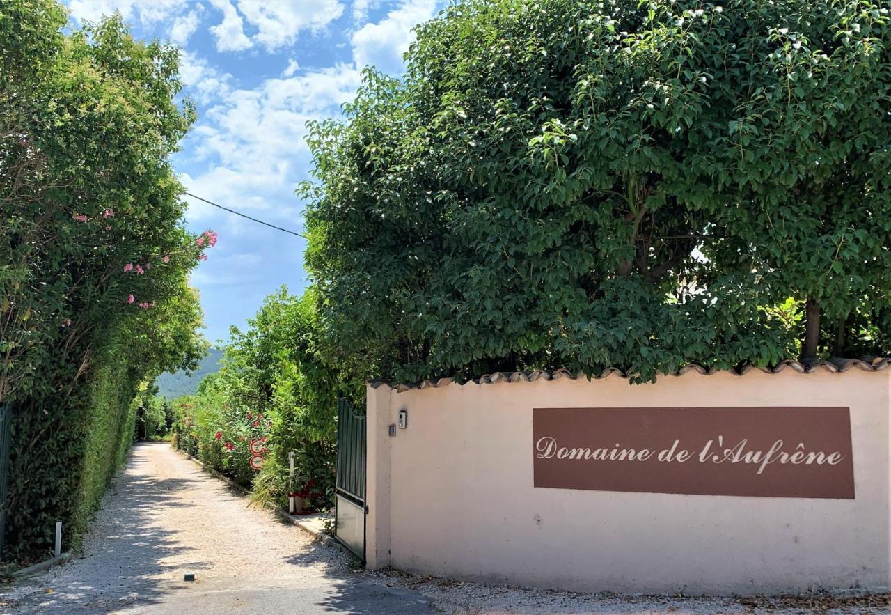 Bed and Breakfast Domaine De L'Aufrene Йер Экстерьер фото