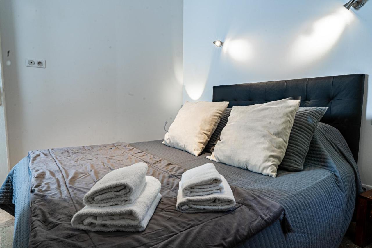 Bed and Breakfast Domaine De L'Aufrene Йер Экстерьер фото